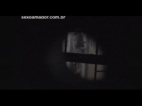 ❤️ Blondie bi dizî ji hêla dengbêjek taxê ve ku li pişt kerpîçên vala veşartiye, vîdyoyek tê kişandin Vîdyoyê porno li me ku.mass-pr.ru ❌